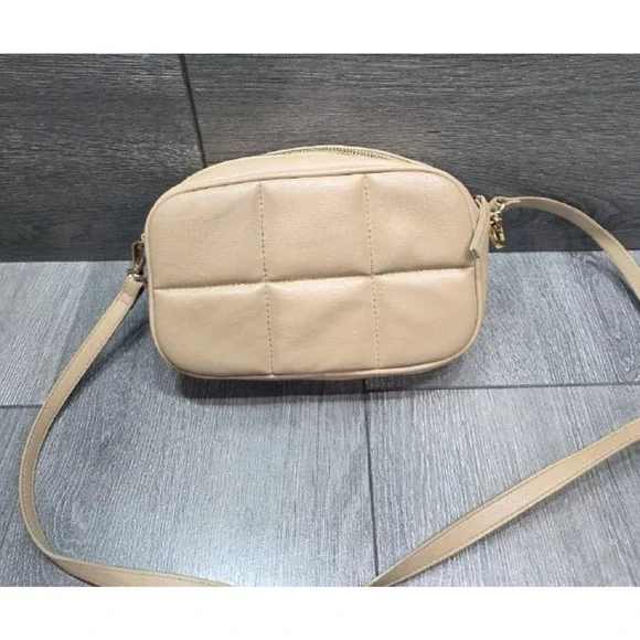 H&M Beige Crossbody quilted gold hardware Y2K Bag Small B000682 - Picture 4 of 6